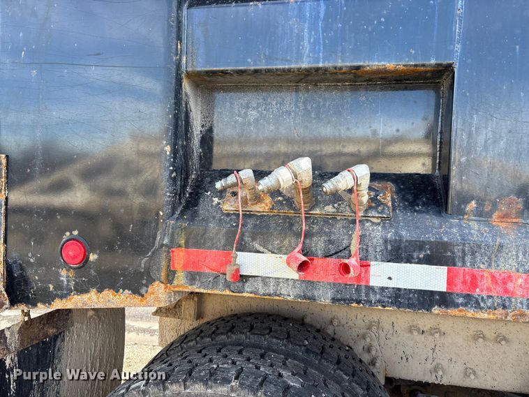 image for item FI0871 2007 International  7400 dump truck