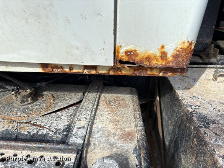 image for item FI0871 2007 International  7400 dump truck