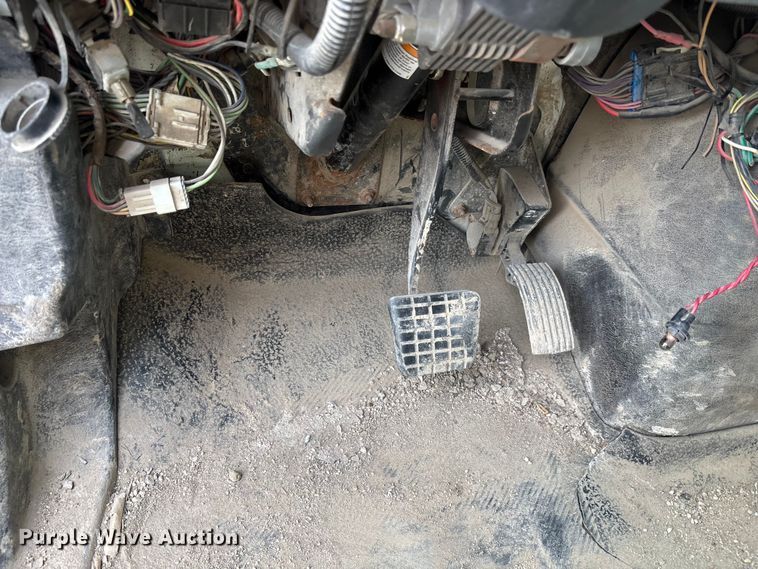 image for item FI0871 2007 International  7400 dump truck