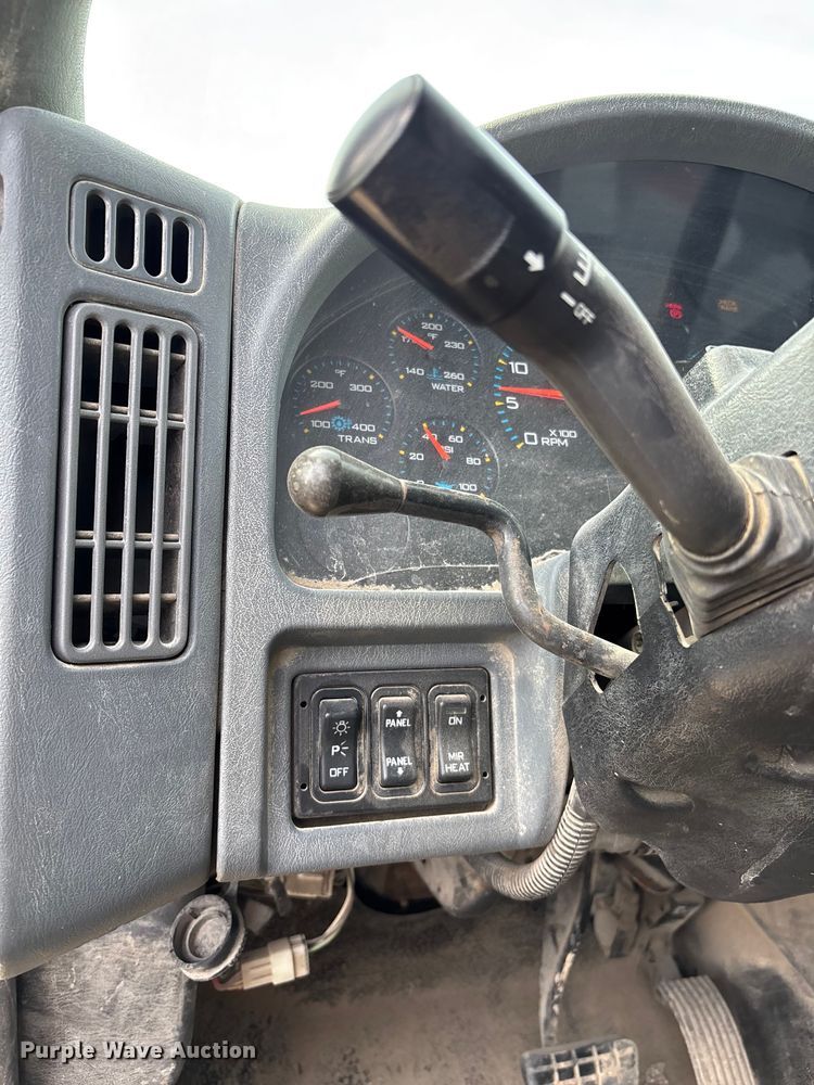 image for item FI0871 2007 International  7400 dump truck