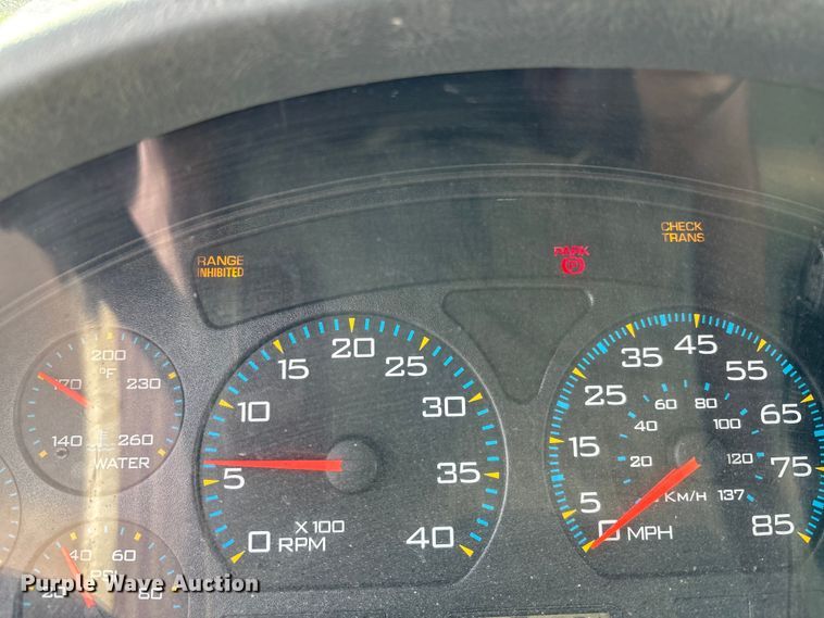 image for item FI0871 2007 International  7400 dump truck