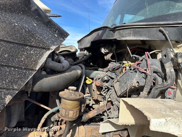 image for item FI0871 2007 International  7400 dump truck