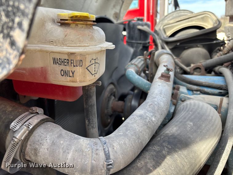 image for item FI0871 2007 International  7400 dump truck