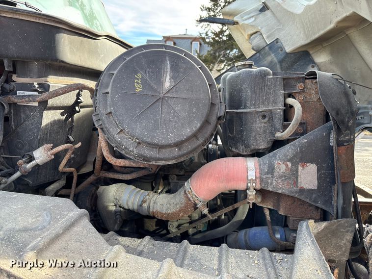 image for item FI0871 2007 International  7400 dump truck