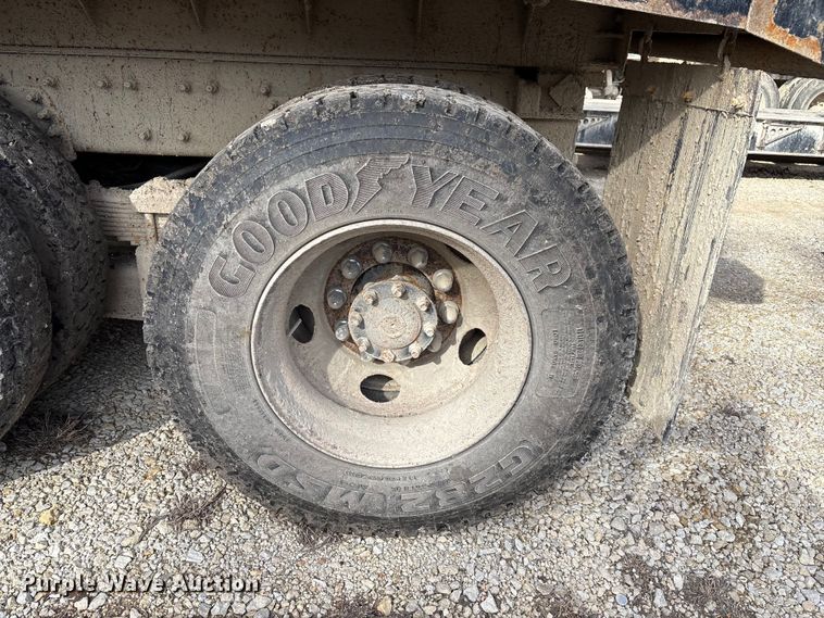 image for item FI0871 2007 International  7400 dump truck