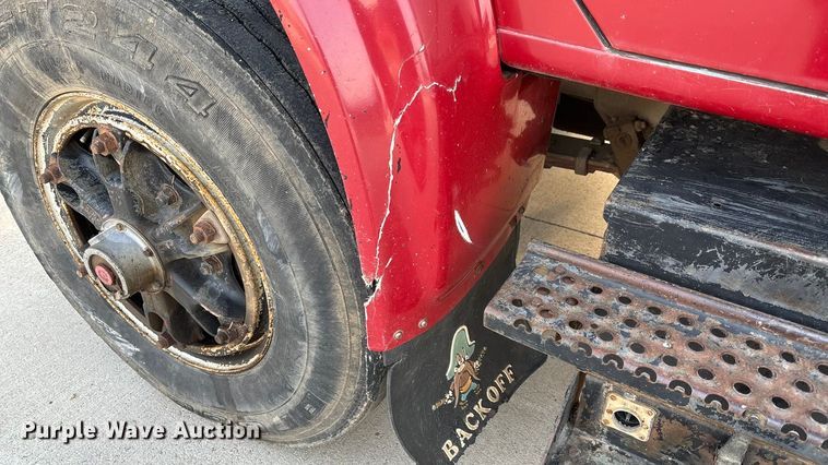 image for item FI0929 1990 International F4900 dump truck