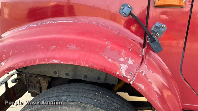 image for item FI0929 1990 International F4900 dump truck