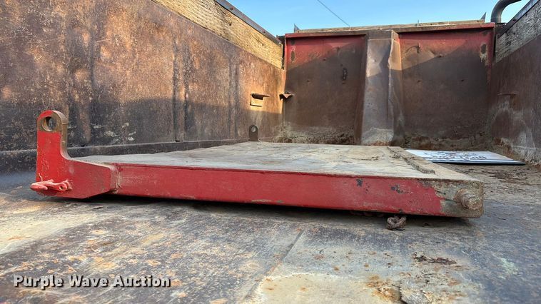 image for item FI0929 1990 International F4900 dump truck