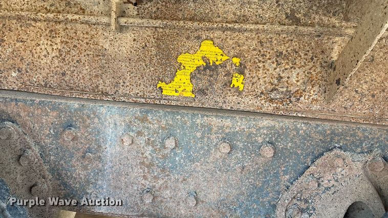 image for item FI0929 1990 International F4900 dump truck