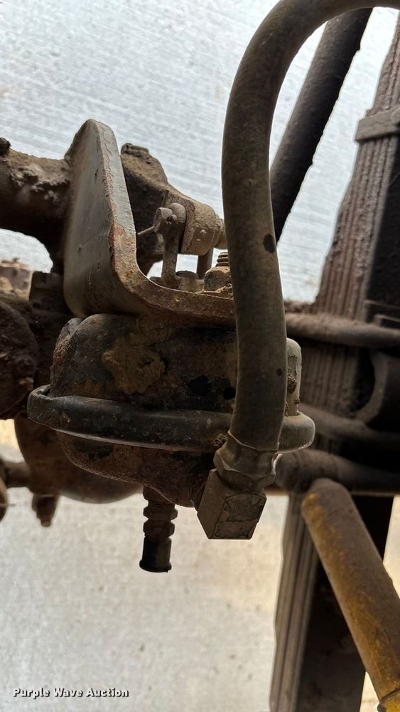 image for item FI0929 1990 International F4900 dump truck