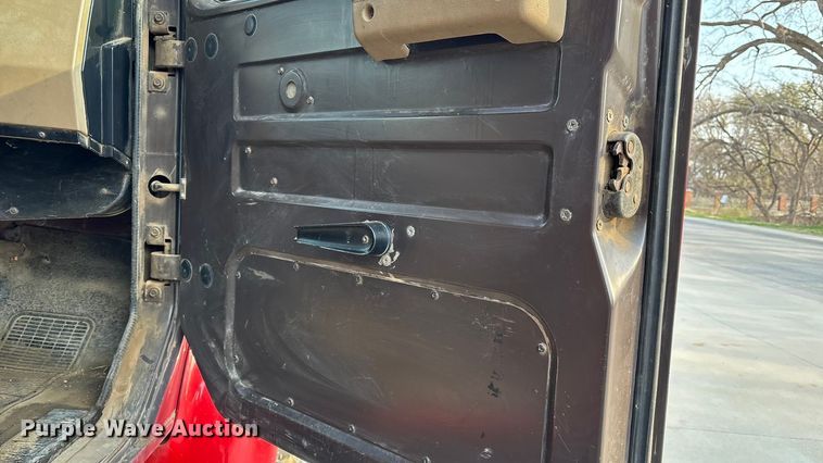 image for item FI0929 1990 International F4900 dump truck