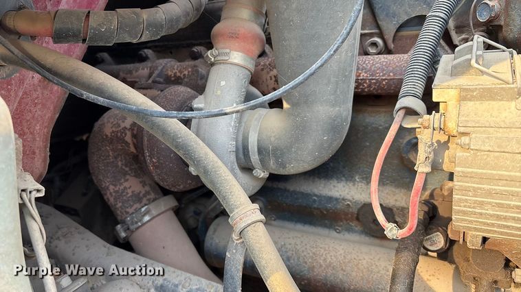 image for item FI0929 1990 International F4900 dump truck