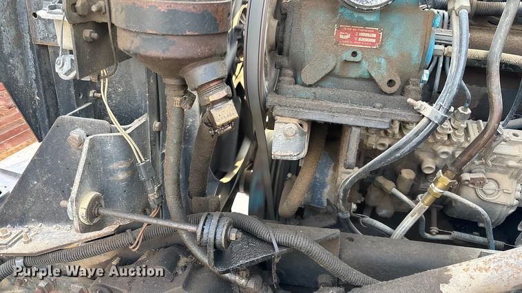 image for item FI0929 1990 International F4900 dump truck