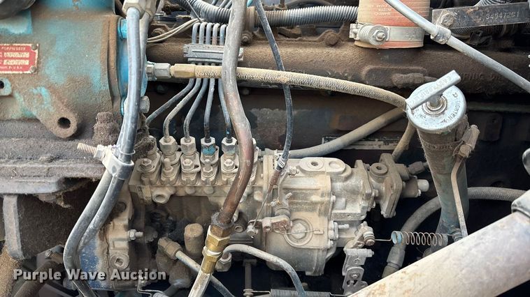 image for item FI0929 1990 International F4900 dump truck