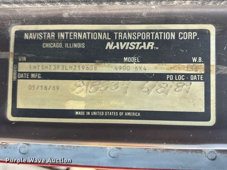 image for item FI0929 1990 International F4900 dump truck