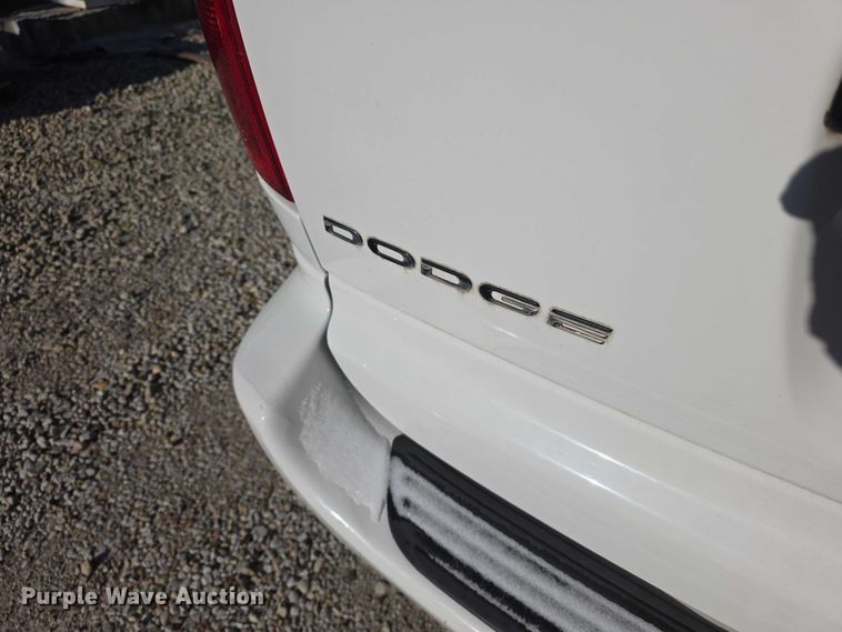 image for item FI0930 2006 Dodge Grand Caravan van