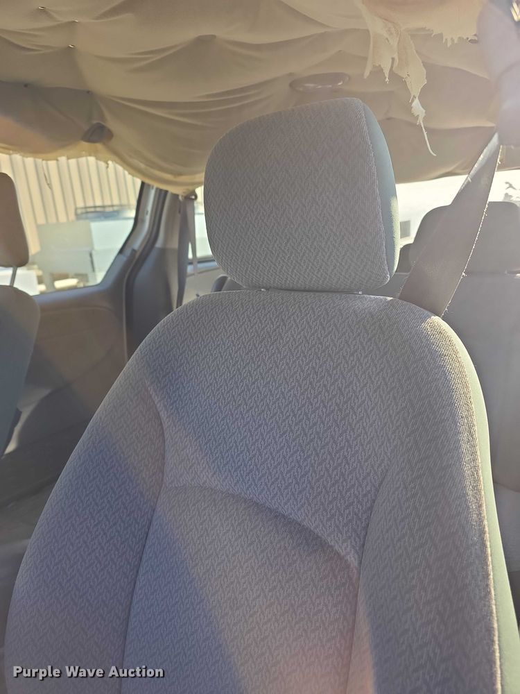 image for item FI0930 2006 Dodge Grand Caravan van