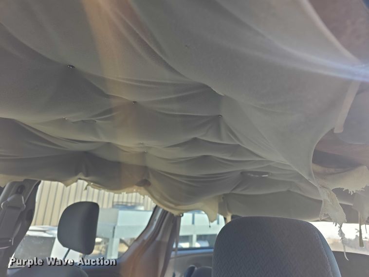 image for item FI0930 2006 Dodge Grand Caravan van