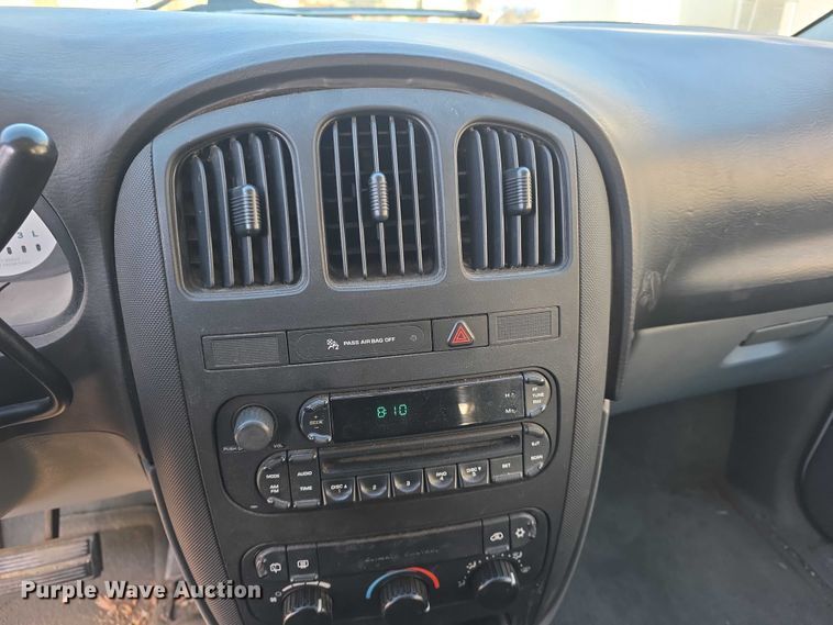 image for item FI0930 2006 Dodge Grand Caravan van