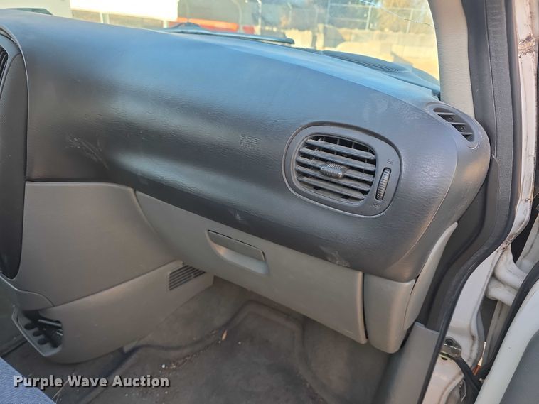 image for item FI0930 2006 Dodge Grand Caravan van