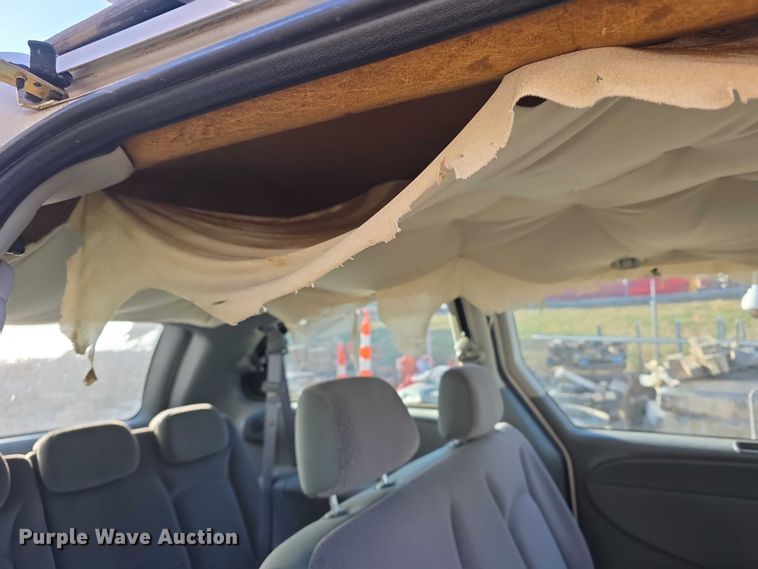 image for item FI0930 2006 Dodge Grand Caravan van