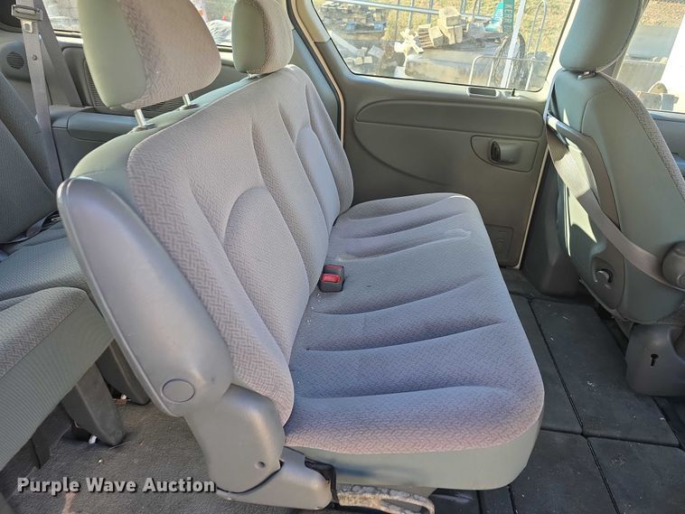 image for item FI0930 2006 Dodge Grand Caravan van