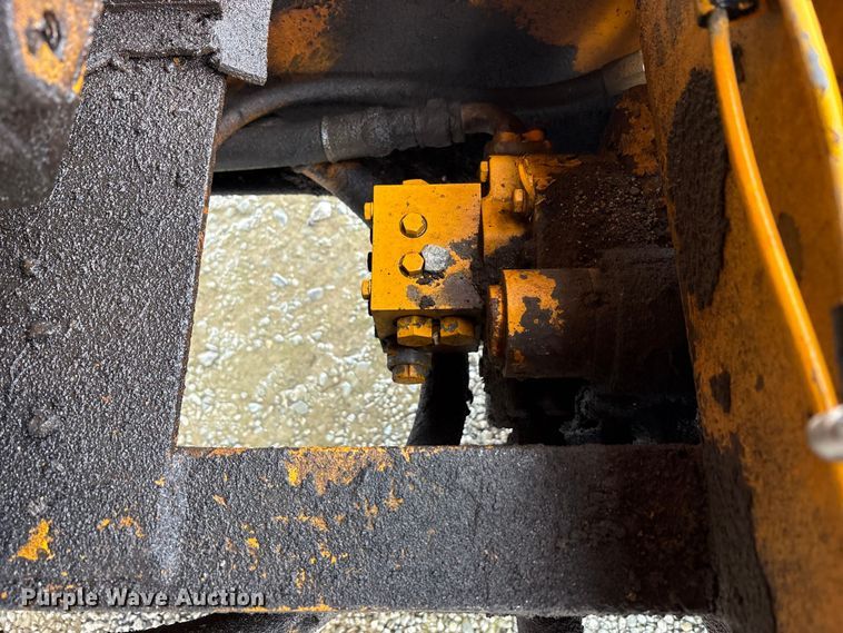 image for item FK1248 1978 Athey 7-12D windrow elevator