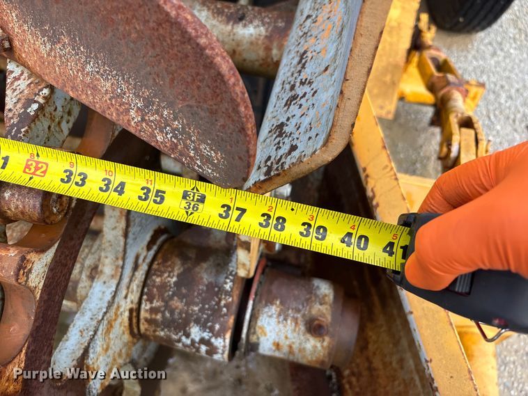 image for item FK1248 1978 Athey 7-12D windrow elevator