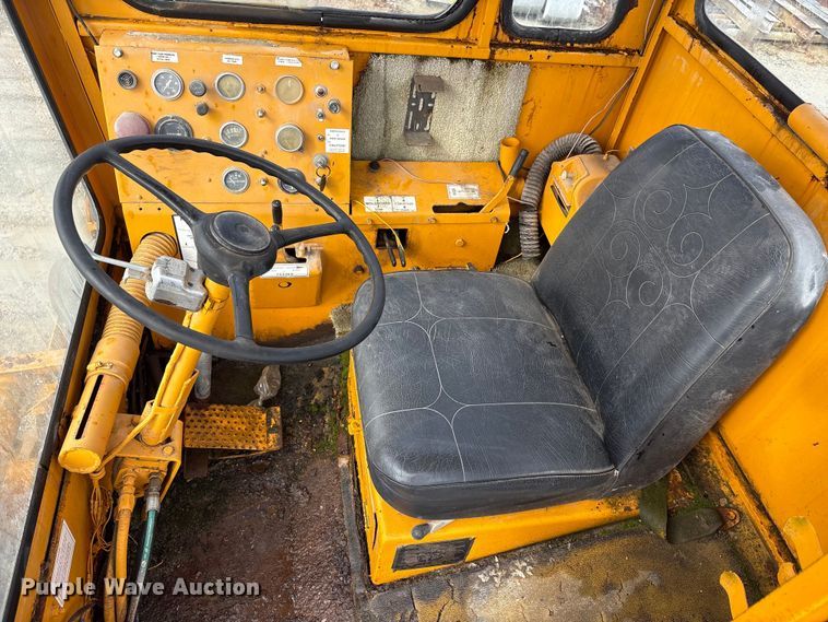 image for item FK1248 1978 Athey 7-12D windrow elevator