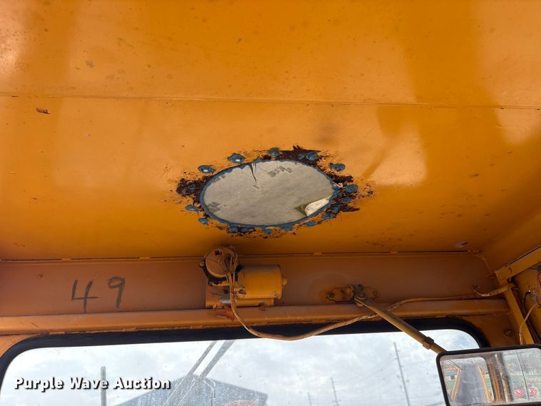 image for item FK1248 1978 Athey 7-12D windrow elevator