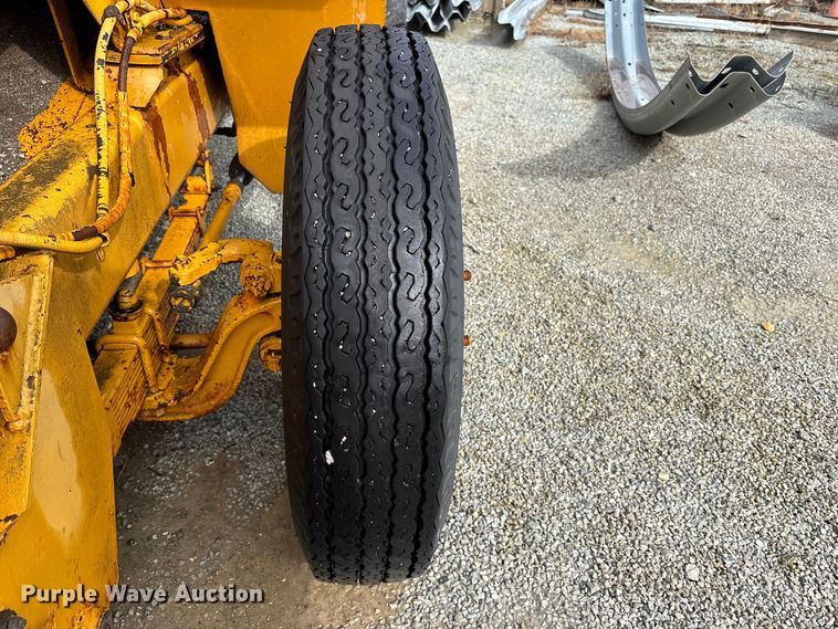 image for item FK1248 1978 Athey 7-12D windrow elevator