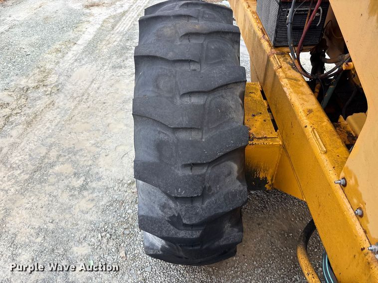 image for item FK1248 1978 Athey 7-12D windrow elevator