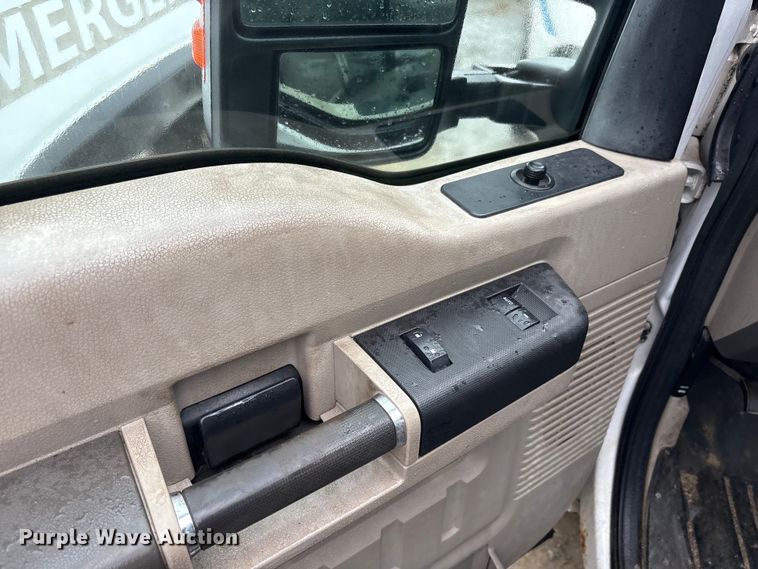 image for item FK1250 2008 Ford F250 Super Duty pickup truck