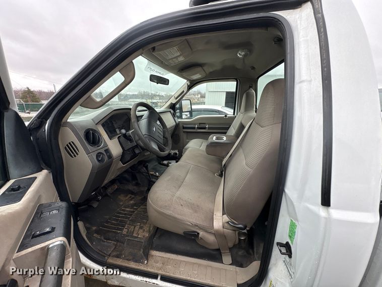 image for item FK1250 2008 Ford F250 Super Duty pickup truck
