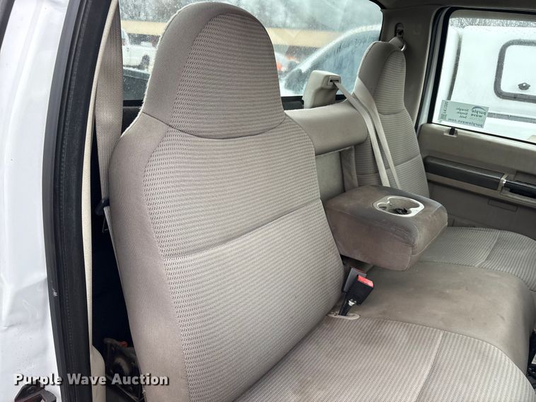 image for item FK1250 2008 Ford F250 Super Duty pickup truck