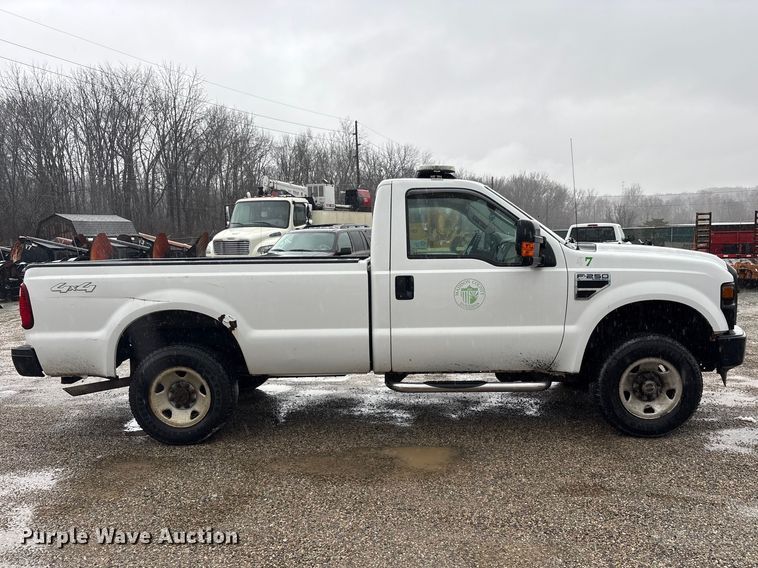 image for item FK1251 2008 Ford F250 Super Duty pickup truck
