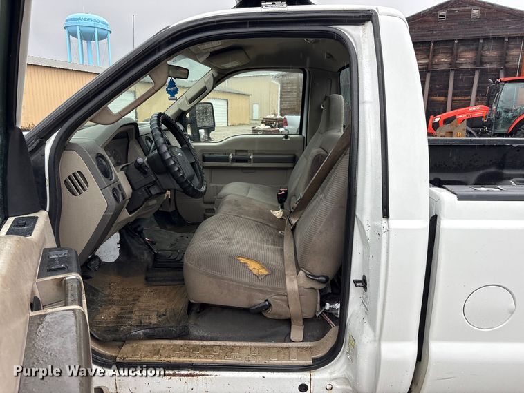 image for item FK1251 2008 Ford F250 Super Duty pickup truck