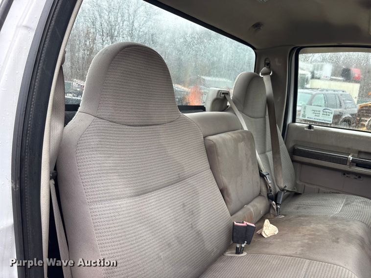 image for item FK1251 2008 Ford F250 Super Duty pickup truck