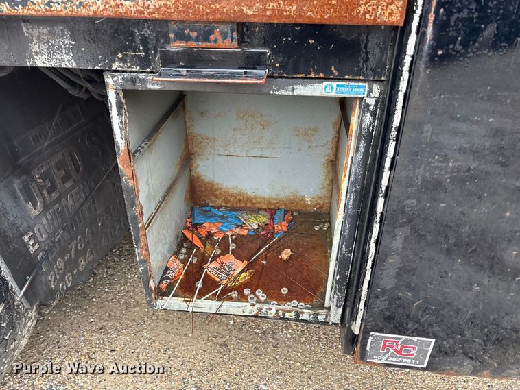 image for item FK1252 1995 GMC TopKick C7 flatbed truck