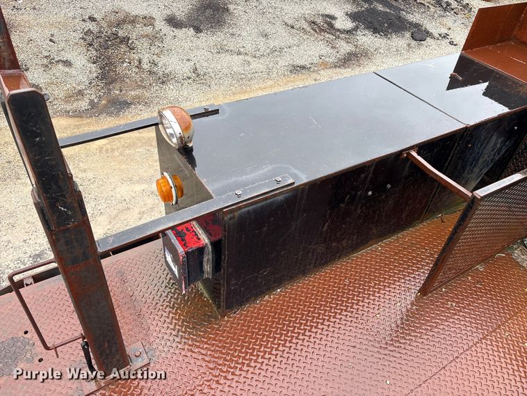 image for item FK1252 1995 GMC TopKick C7 flatbed truck