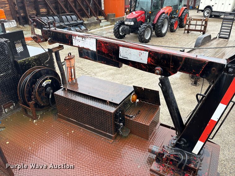 image for item FK1252 1995 GMC TopKick C7 flatbed truck