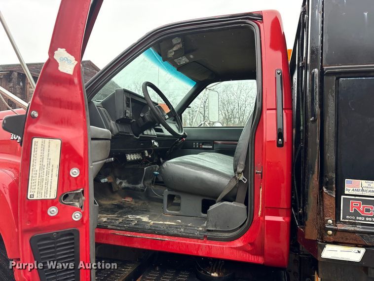 image for item FK1252 1995 GMC TopKick C7 flatbed truck