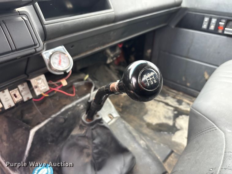 image for item FK1252 1995 GMC TopKick C7 flatbed truck