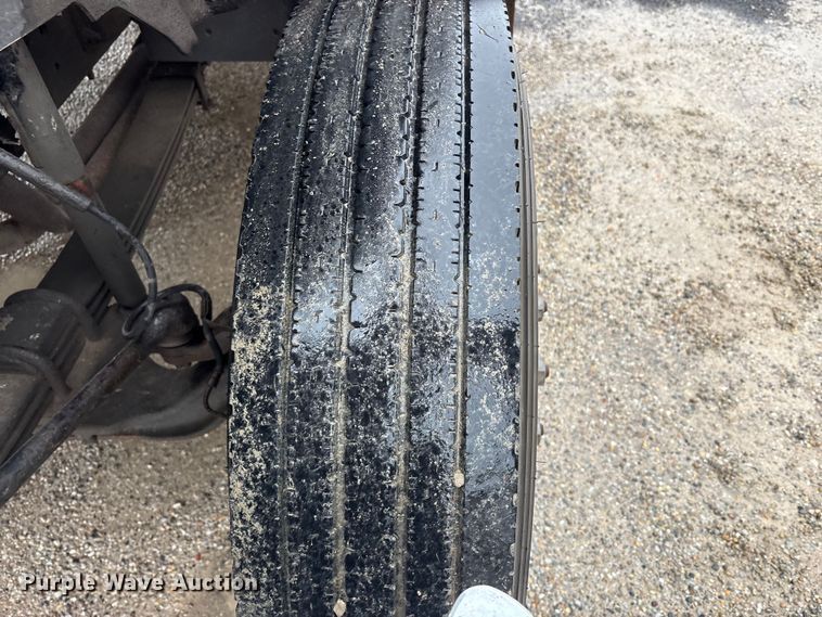 image for item FK1252 1995 GMC TopKick C7 flatbed truck