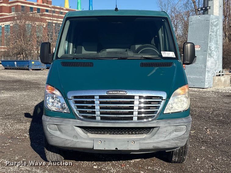 image for item FK1253 2011 Freightliner Sprinter 2500 van