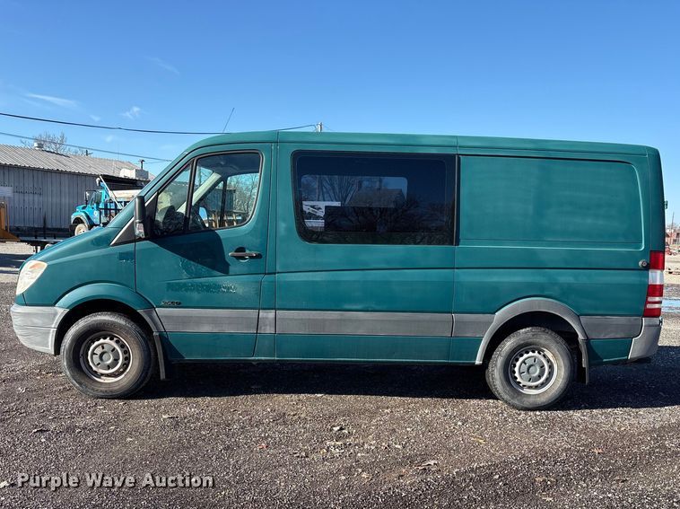 image for item FK1253 2011 Freightliner Sprinter 2500 van