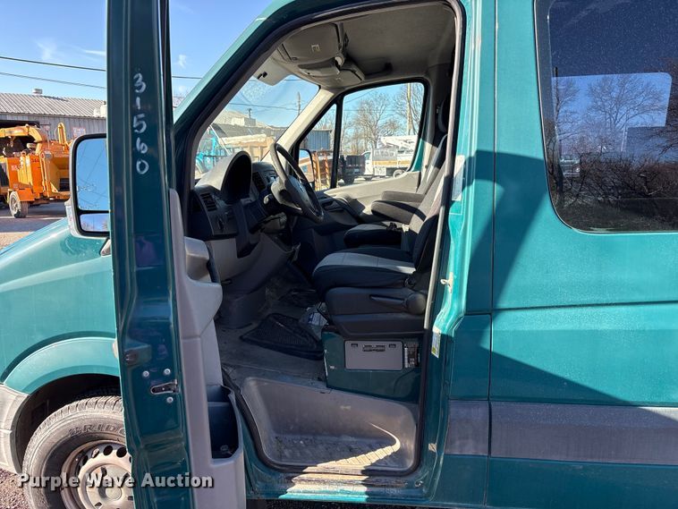 image for item FK1253 2011 Freightliner Sprinter 2500 van