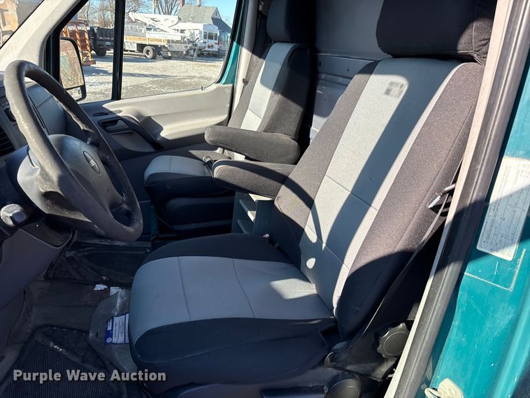 image for item FK1253 2011 Freightliner Sprinter 2500 van