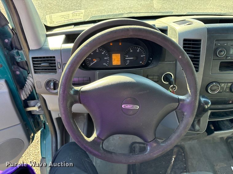 image for item FK1253 2011 Freightliner Sprinter 2500 van