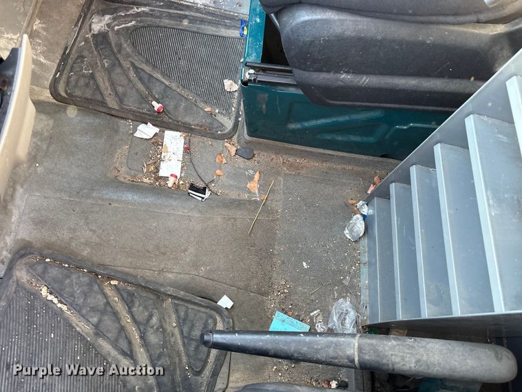 image for item FK1253 2011 Freightliner Sprinter 2500 van